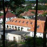 Szarvasház látképe a várösvényről (2007. szeptember)